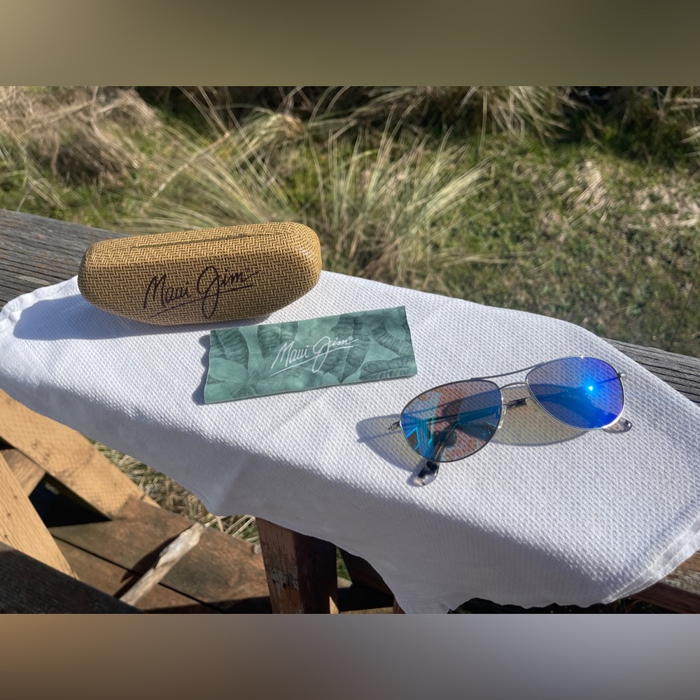 Maui Jim Aviator Sunglasses with Case